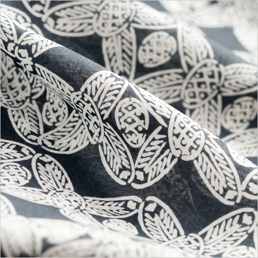 ���t����